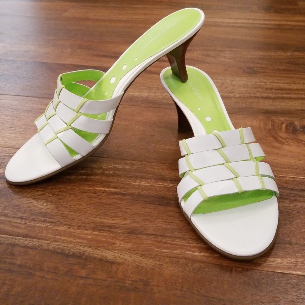 Naturalizer sandals- 9N